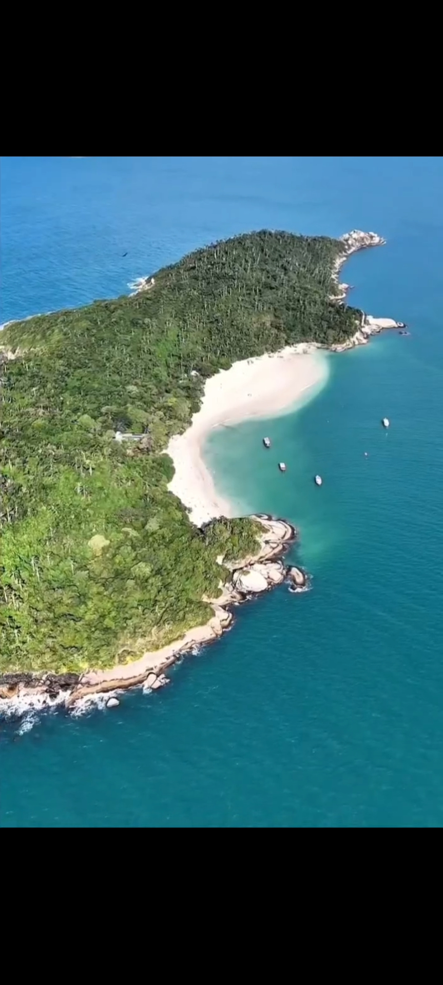 Playa de arena blanca en Ilha do Campeche